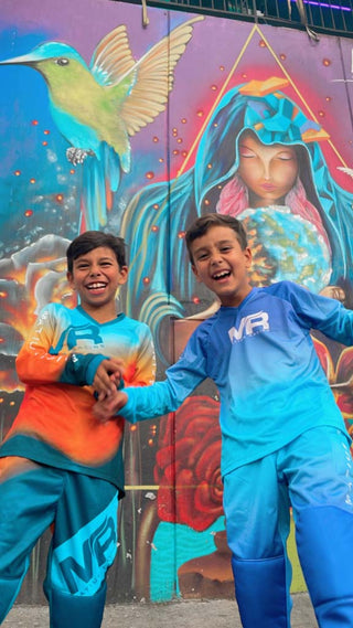 {«eId»:»833051464966174″,»CameraPosition»:1}