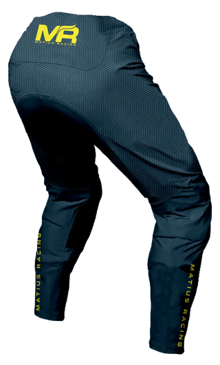 MAKANI PANTALON TRASERO 03